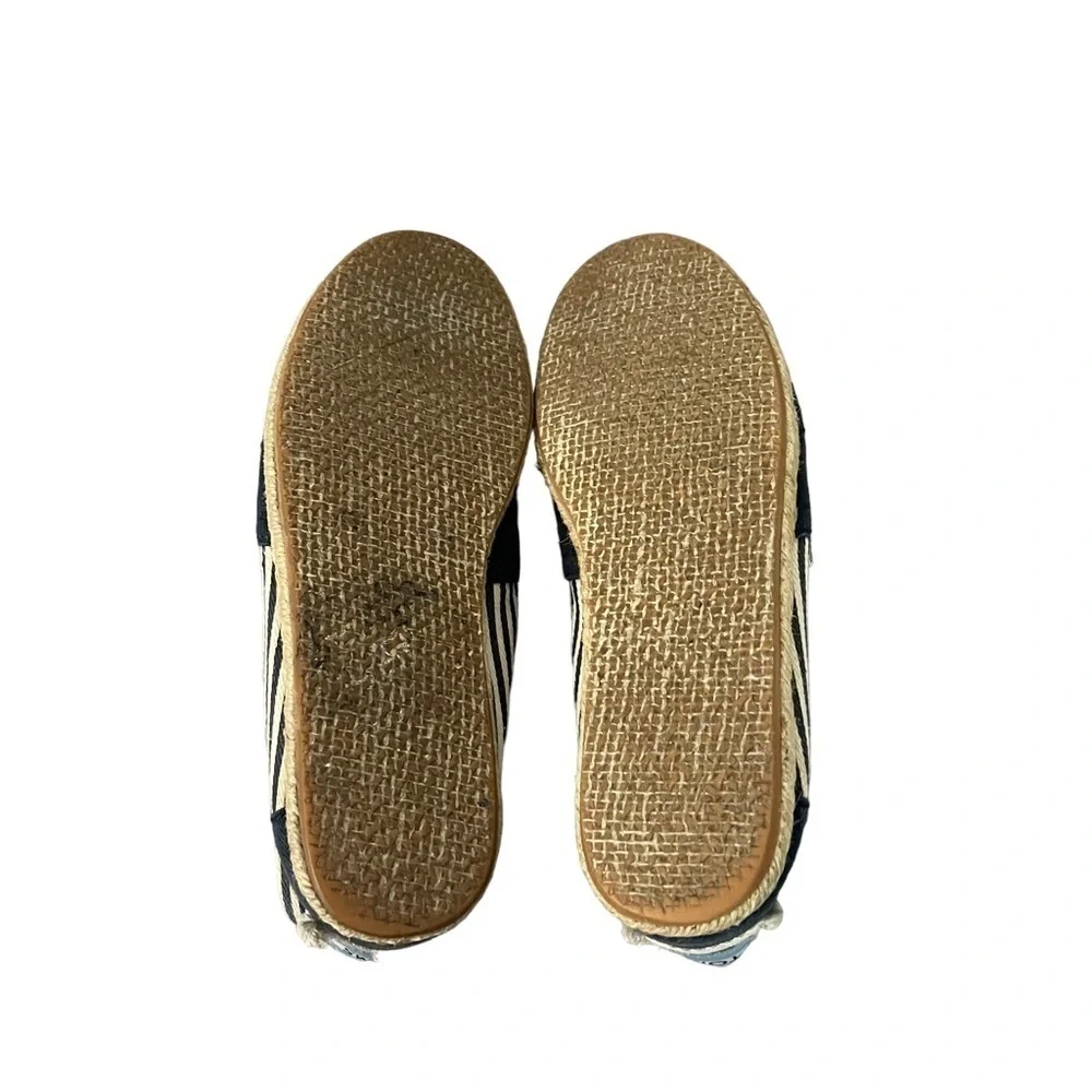 Toms navy university